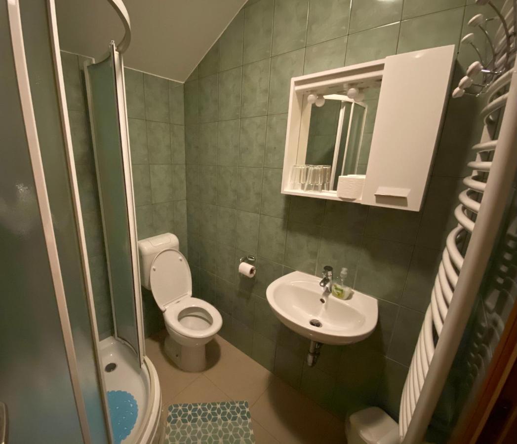 Guest House Lucija Buzin エクステリア 写真