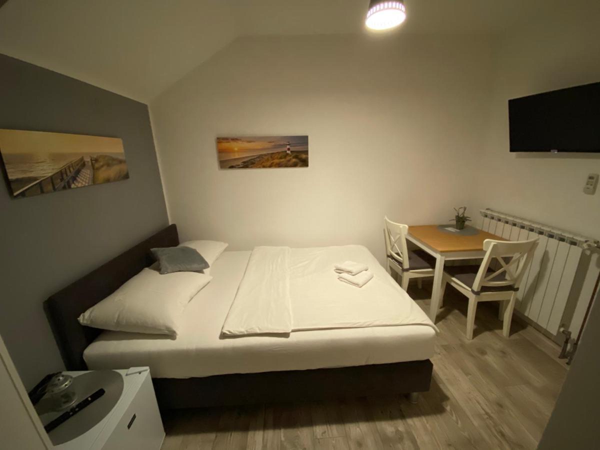 Guest House Lucija Buzin エクステリア 写真