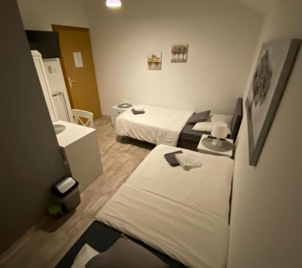 Guest House Lucija Buzin エクステリア 写真