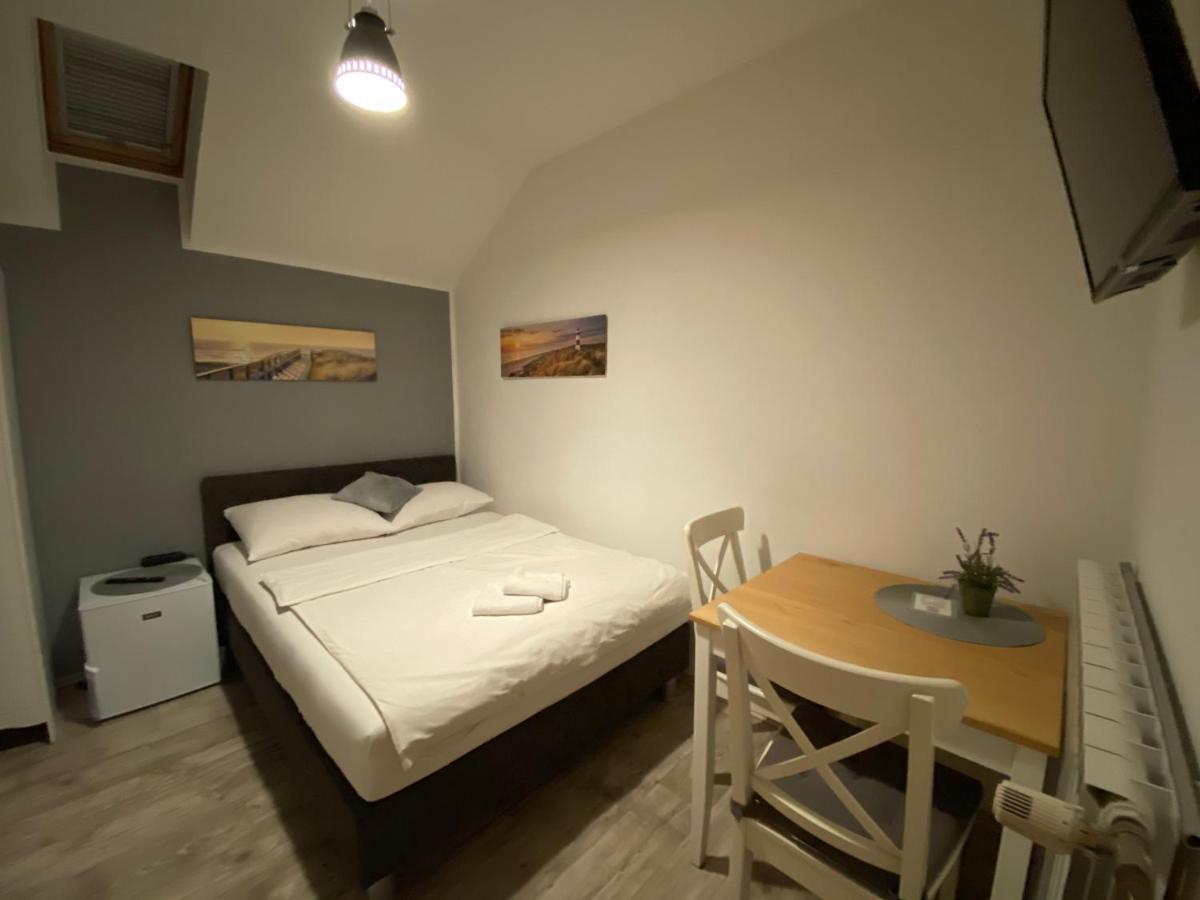 Guest House Lucija Buzin エクステリア 写真