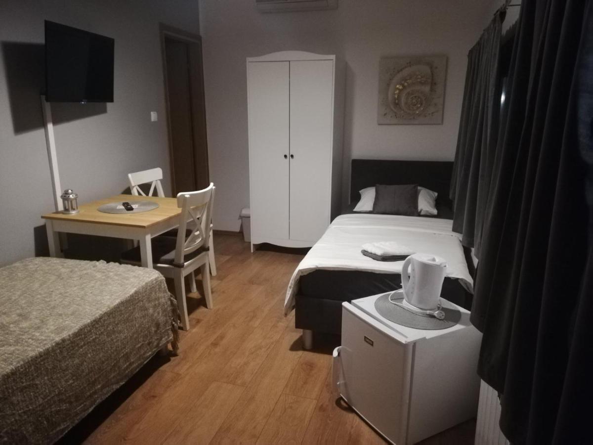 Guest House Lucija Buzin エクステリア 写真